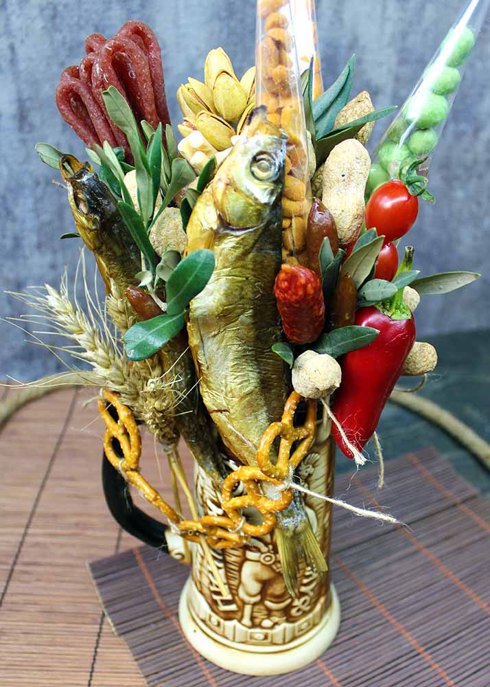 Кружка с закусками